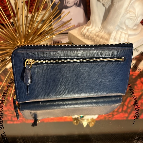 Prada long body blue bow walllet.  EUC. - Picture 3 of 11